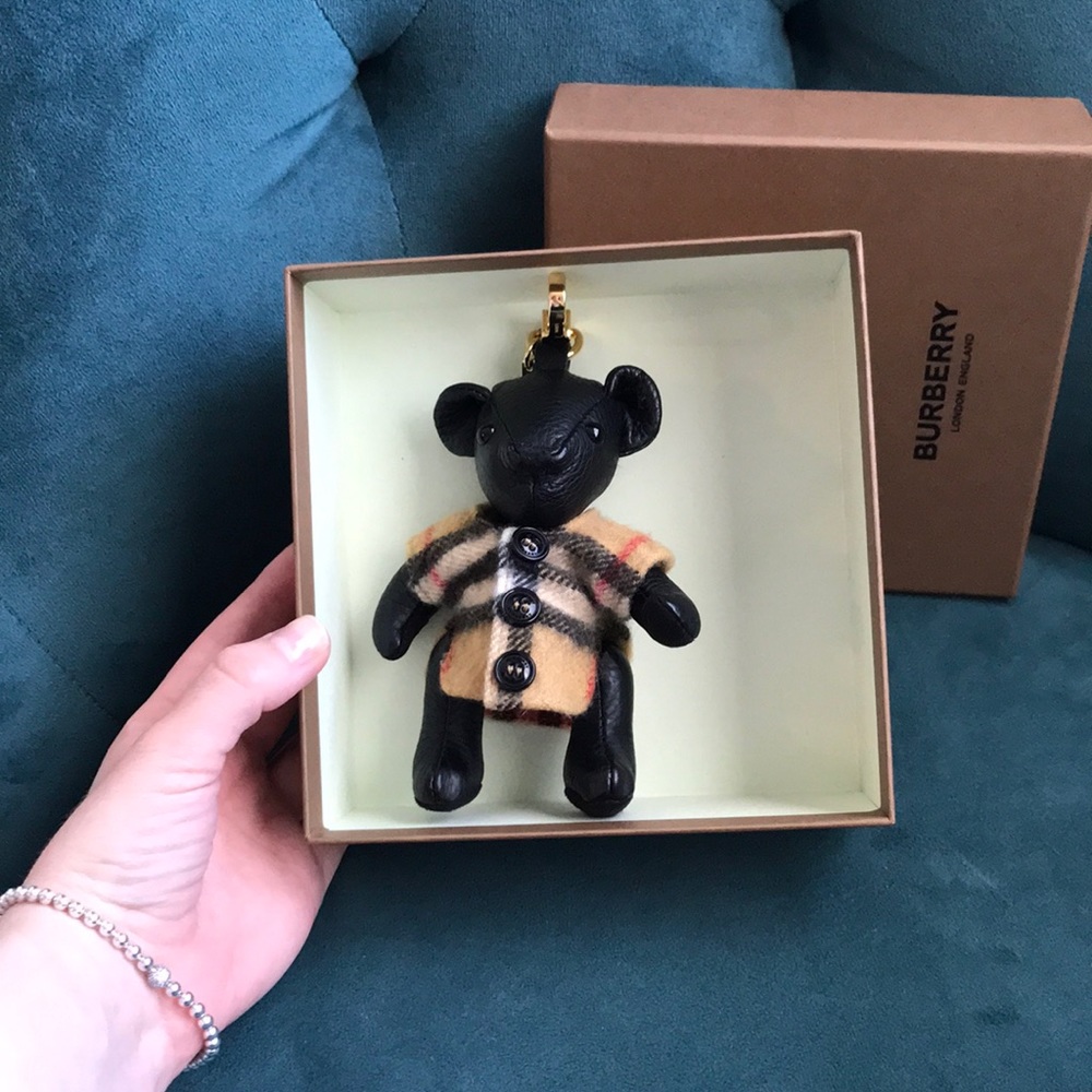 🐻🐻BURBERRY BEAR CHARM🖤🎁